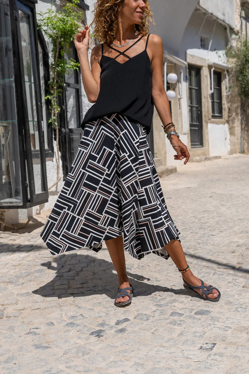 GNS Woman Black and White Patterned Asymmetric Cut Flared Skirt Bst3242 - Jackson