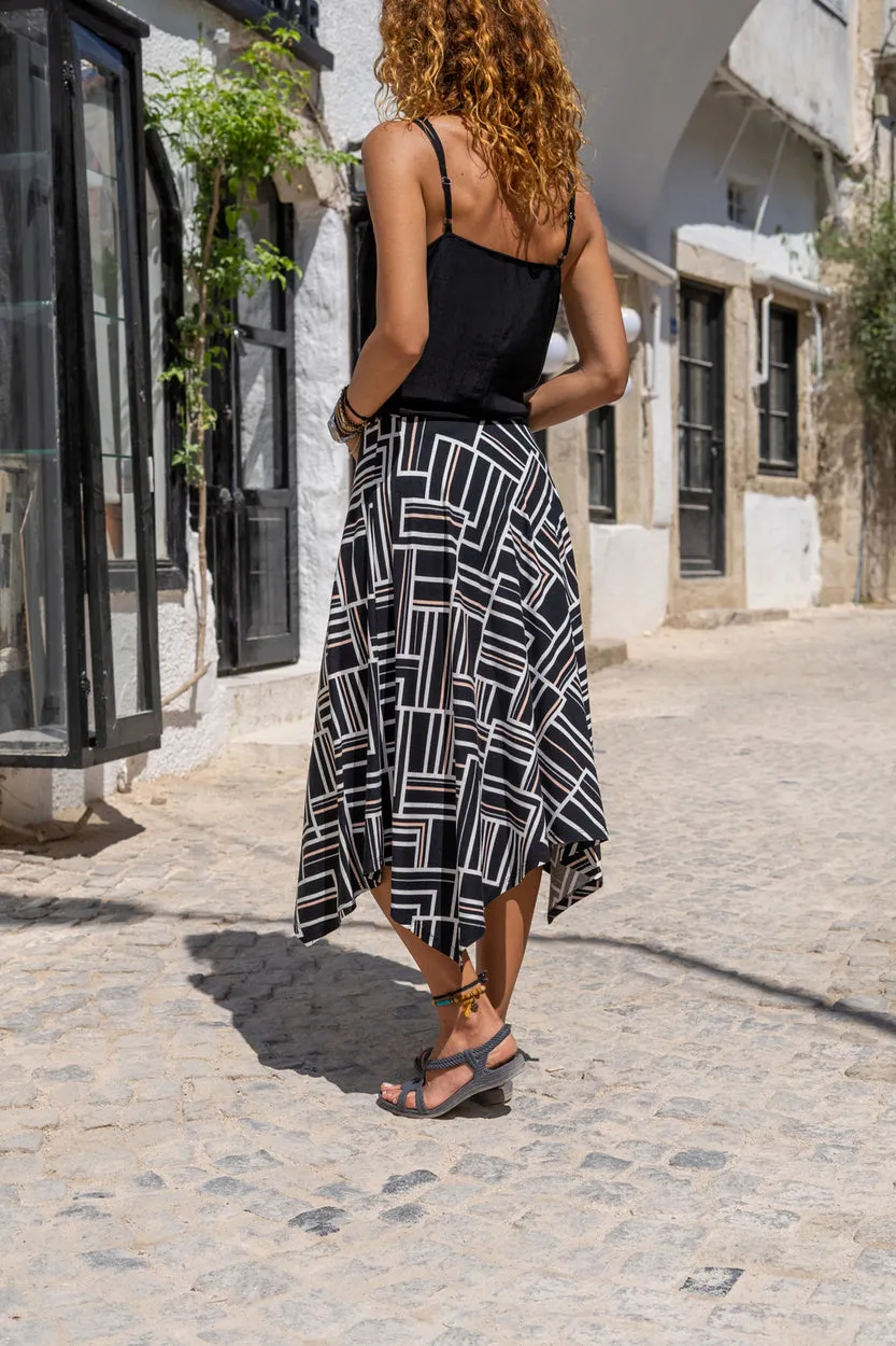 GNS Woman Black and White Patterned Asymmetric Cut Flared Skirt Bst3242 - Jackson