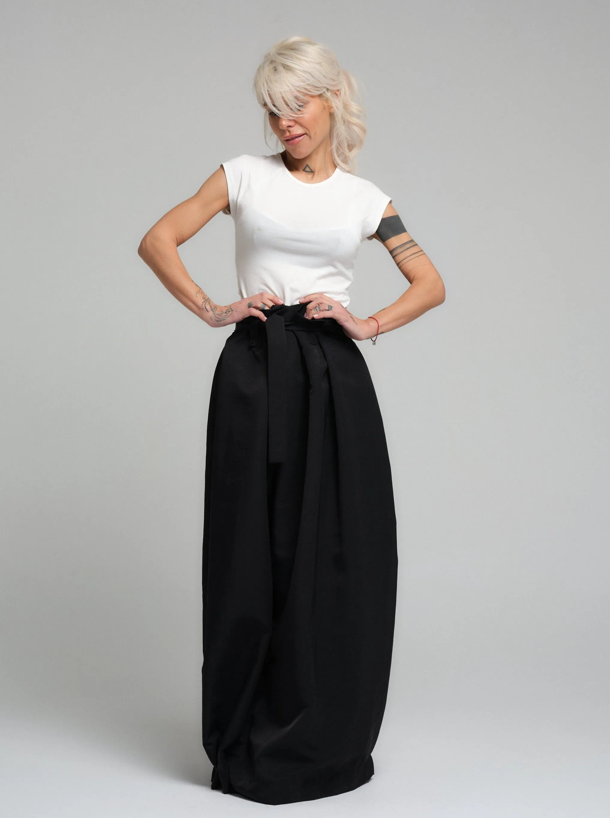 High-Waist Skirt in Black