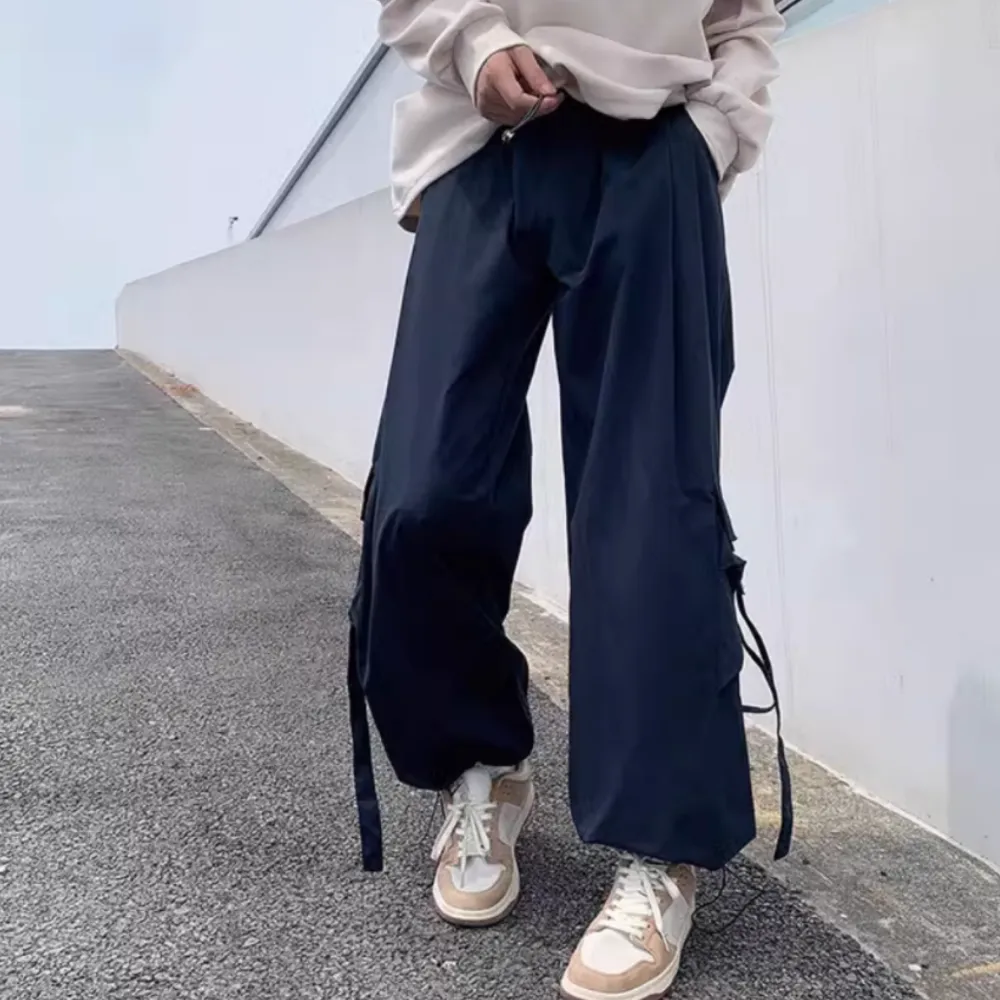 Lightweight Wide-Leg Cargo Pants