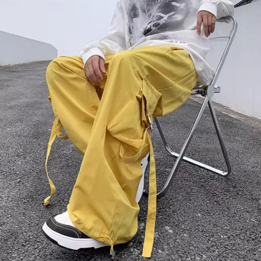 Lightweight Wide-Leg Cargo Pants