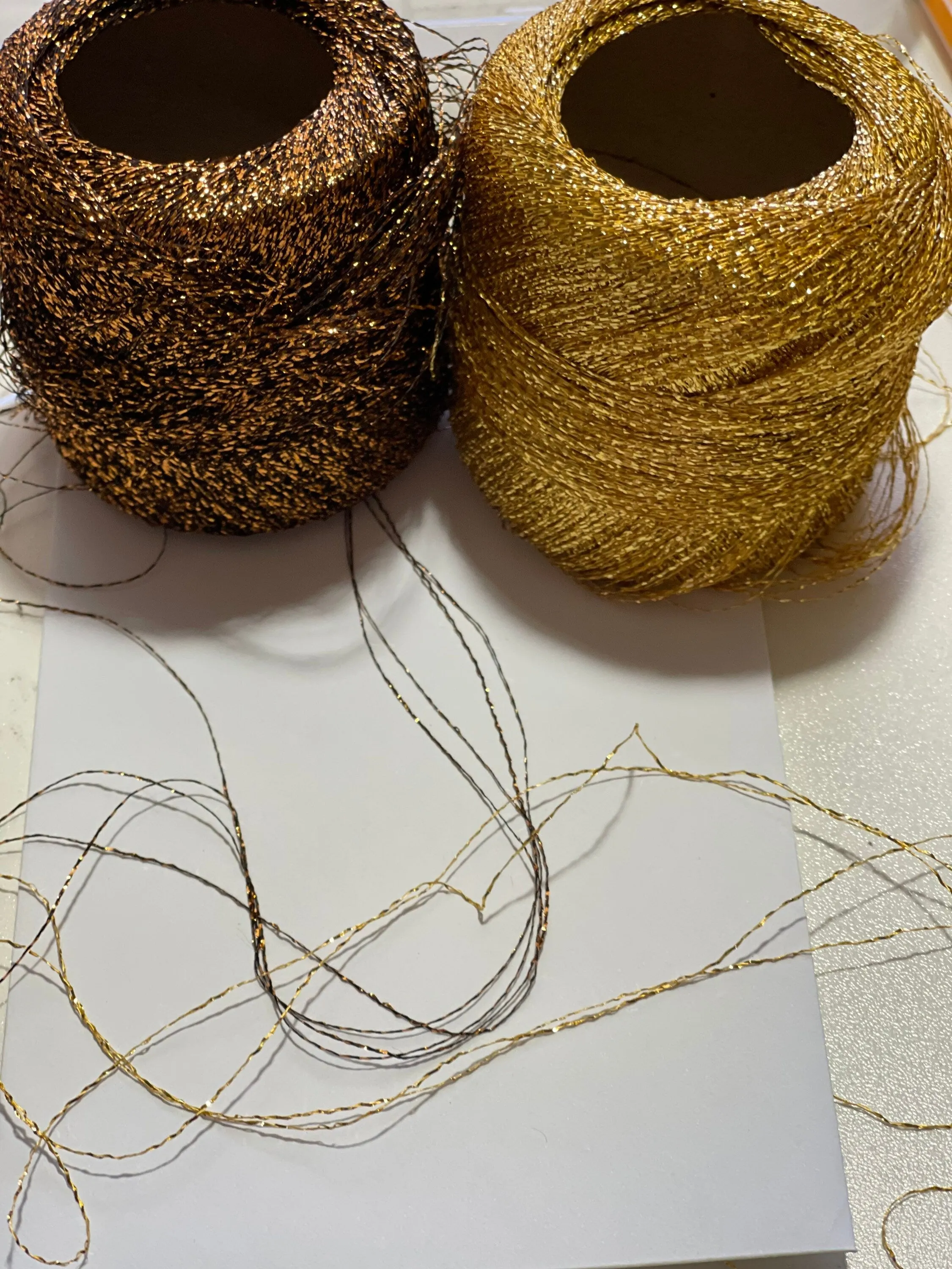 Lurex Yarn, Shining Glitter Metallic Knitting Yarn, Sparkle Thread for Felting, Knitting, Crochet, Scrapbooking, Junk Journals, Weaving