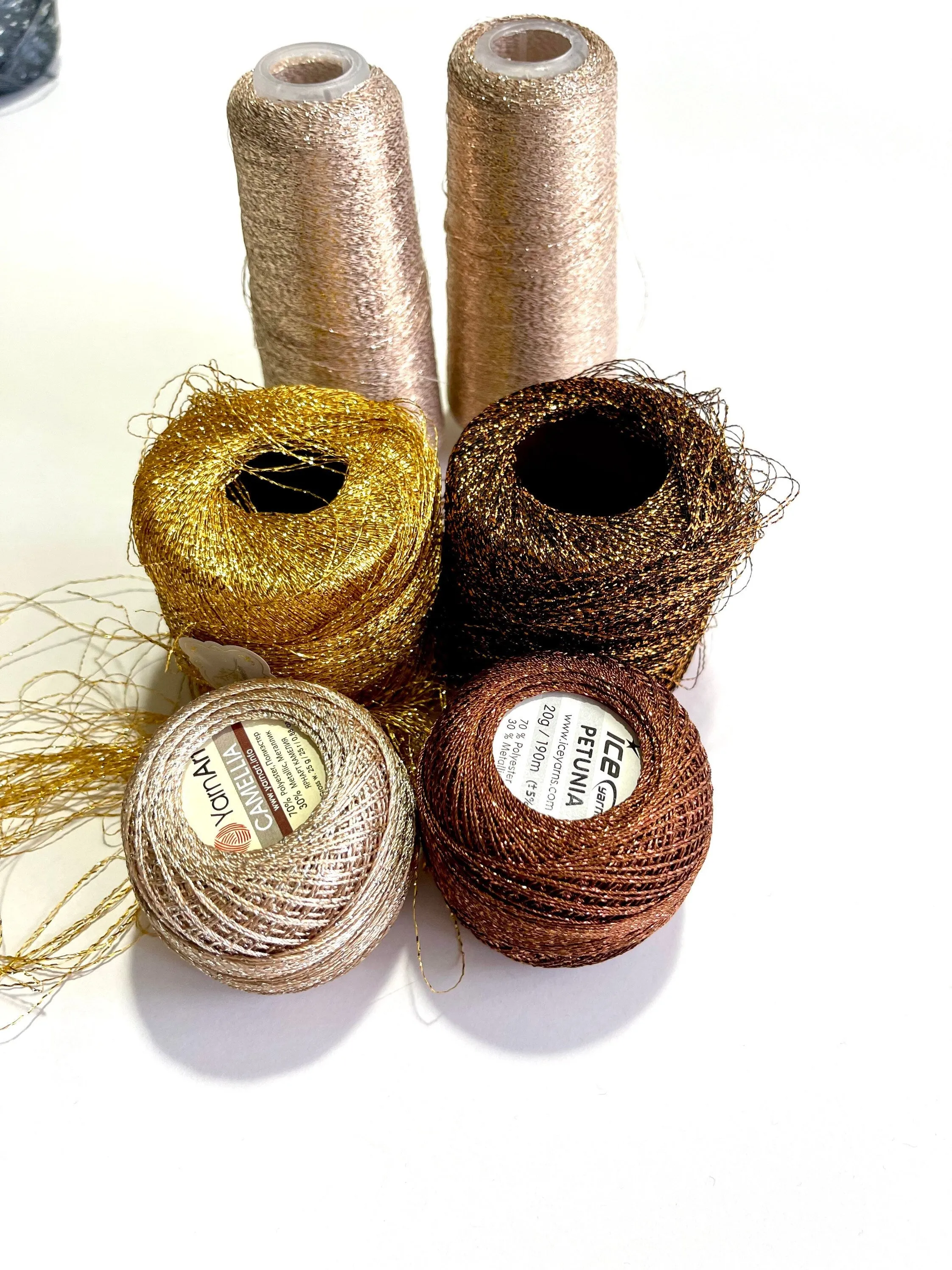 Lurex Yarn, Shining Glitter Metallic Knitting Yarn, Sparkle Thread for Felting, Knitting, Crochet, Scrapbooking, Junk Journals, Weaving
