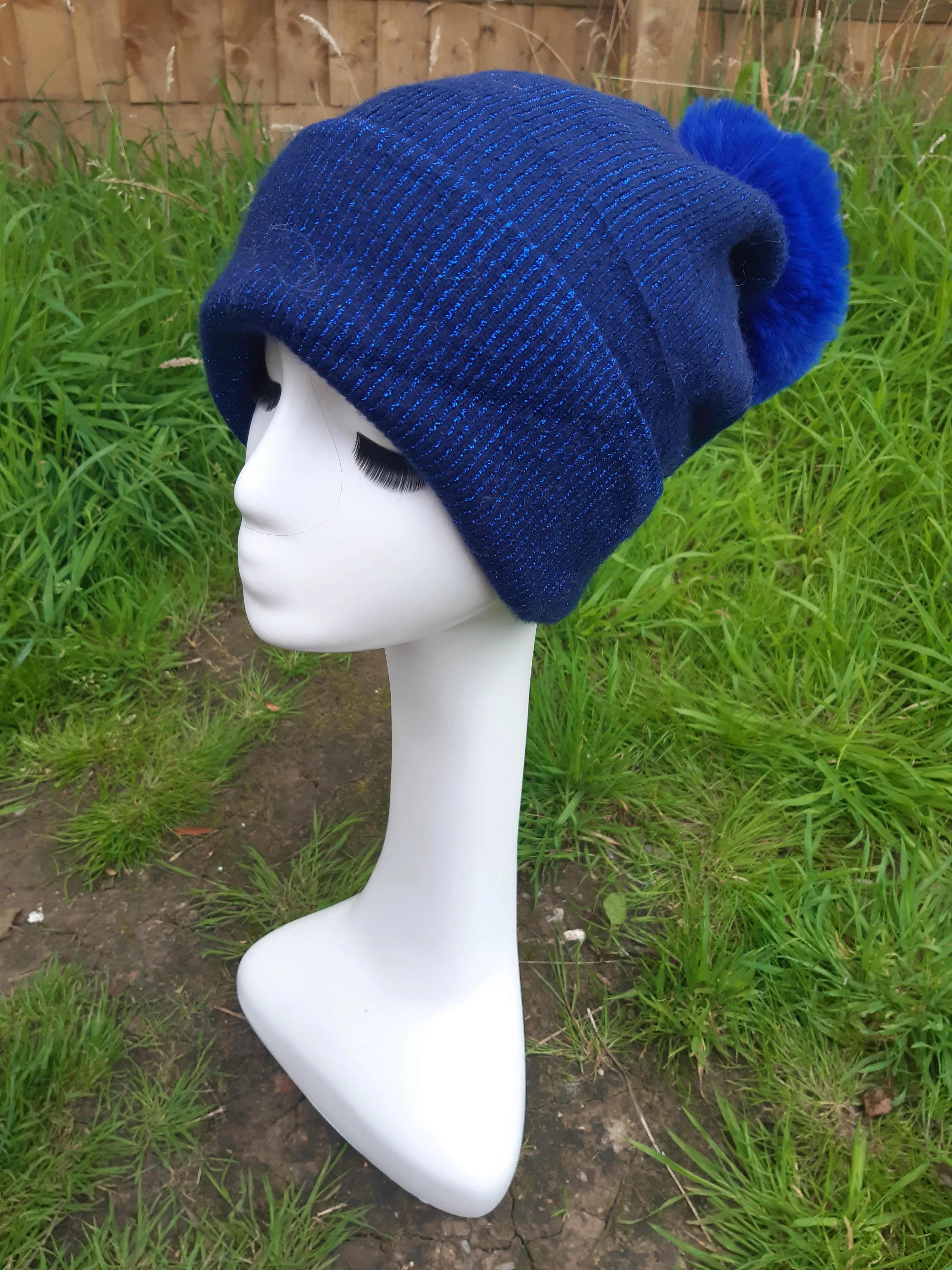 LYDIA - AW21 NEW SPARKLE STRIPES POM POM HAT HL21-C15