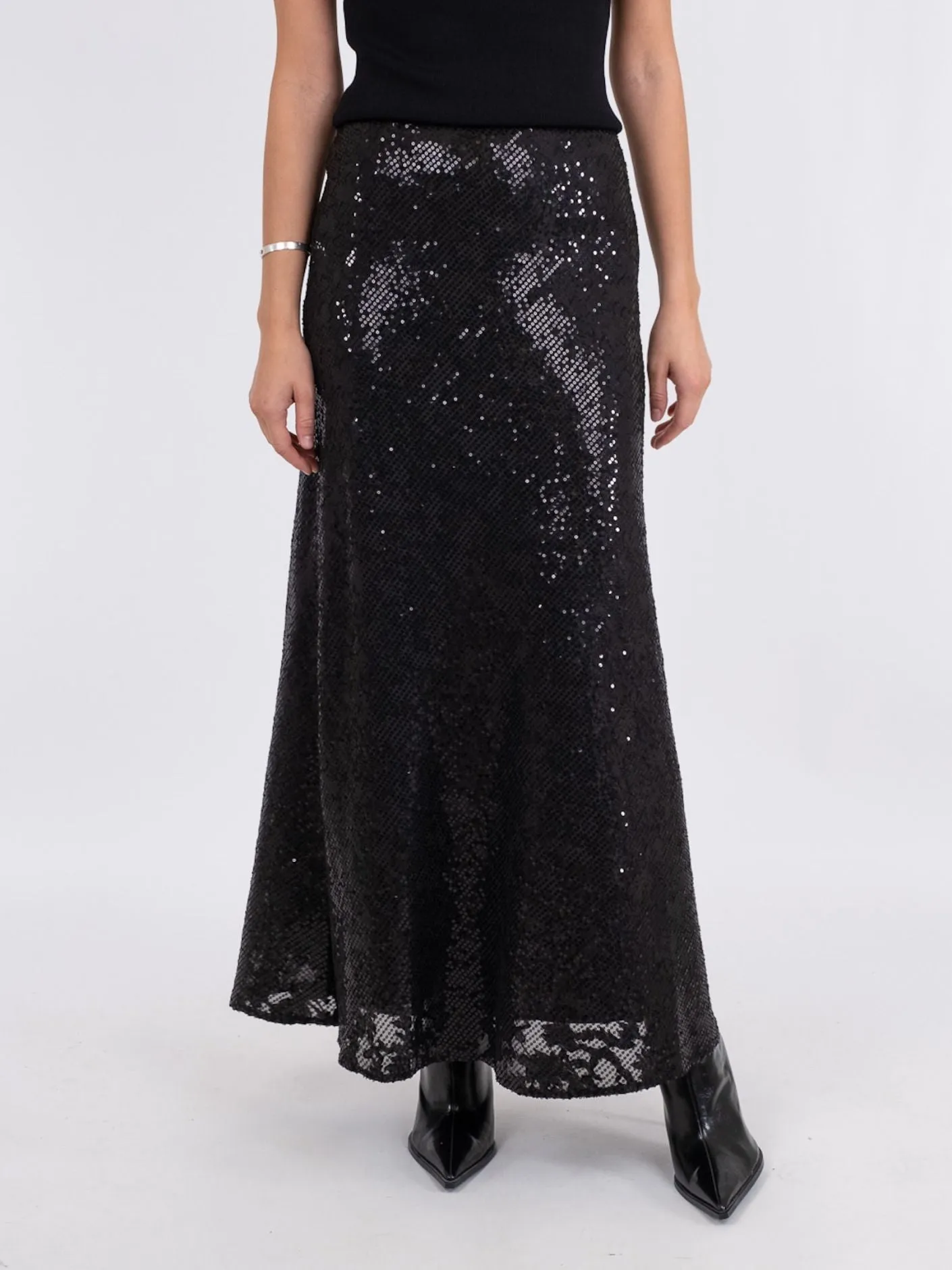 Neo Noir Vicky sequin skirt (black)