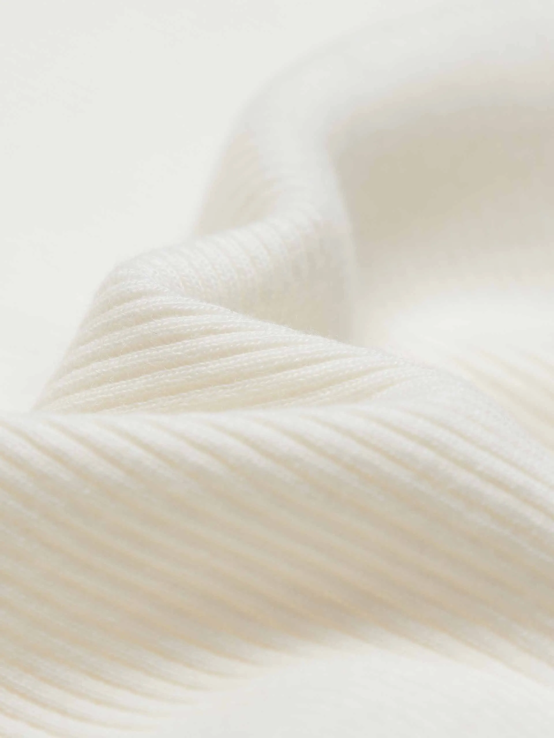 Round Neck Knitted T-shirt