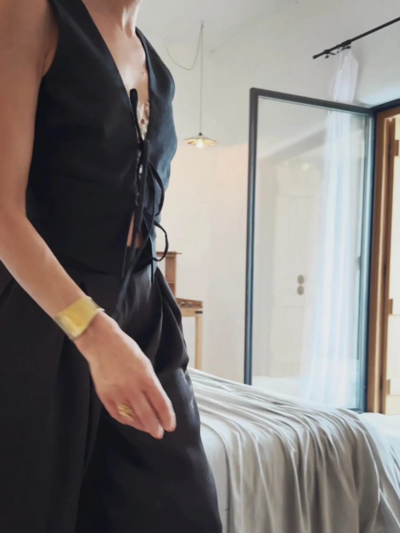 TIE VEST - BLACK