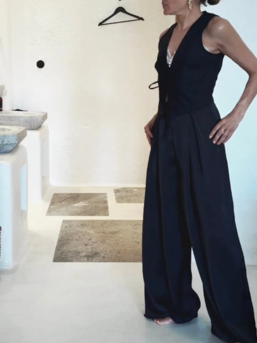 TIE VEST - BLACK