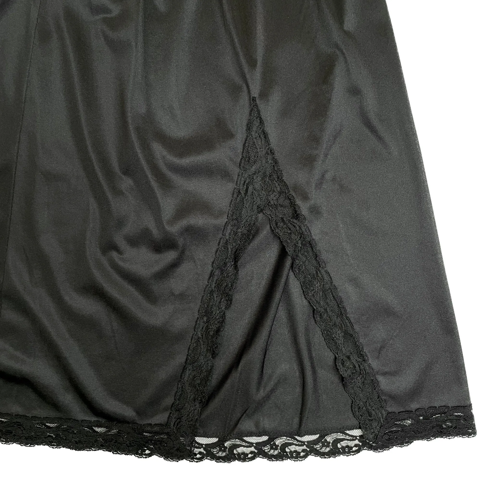 VINTAGE BLACK LACE SLIP SKIRT SIZE MEDIUM