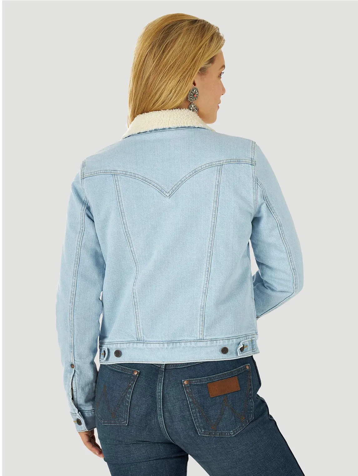 Women’s Wrangler Retro® Sherpa Lined Western Denim Jacket In Bleached Denim